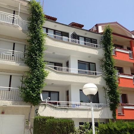 Yanis Guest House Święty Włas Zewnętrze zdjęcie