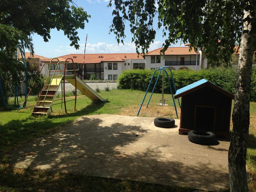 Yanis Guest House Święty Włas Zewnętrze zdjęcie